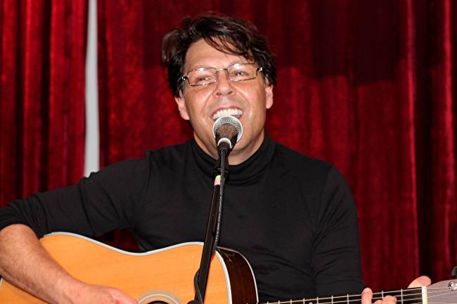 Kasim Sulton solo gig at The Record Collector, Bordentown, NJ, 11/17/2012 - photo by Gary Goat Goveia