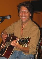 Kasim Sulton at The Beachland Ballroom, 8/29/06 - photo by John Kuhar & Laura Dems