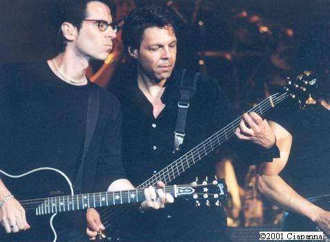 Kasim Sulton at Caesar's, Atlantic City, NJ, 9/08/01 - photo by Frank Ciapanna