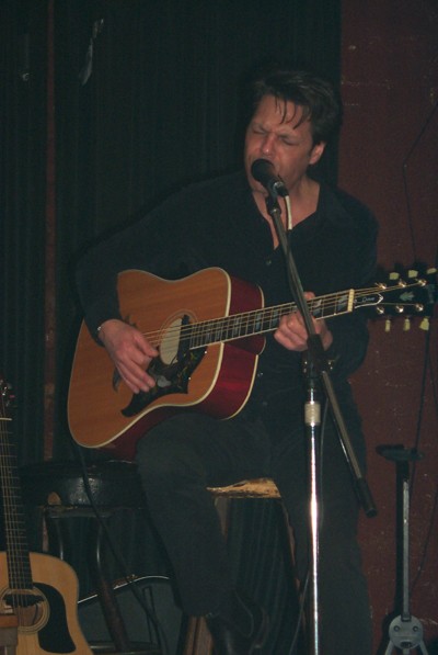 Kasim Sulton at Old Miami, Detroit, 02/09/02