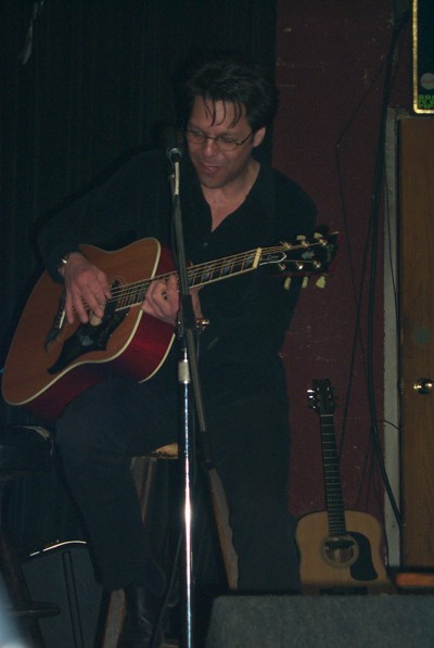 Kasim Sulton at Old Miami, Detroit, 02/09/02