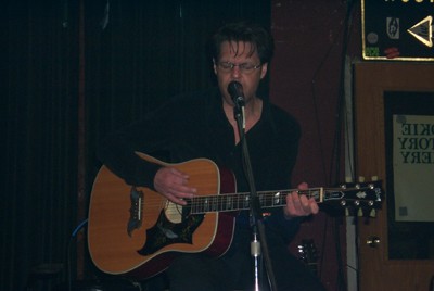 Kasim Sulton at Old Miami, Detroit, 02/09/02