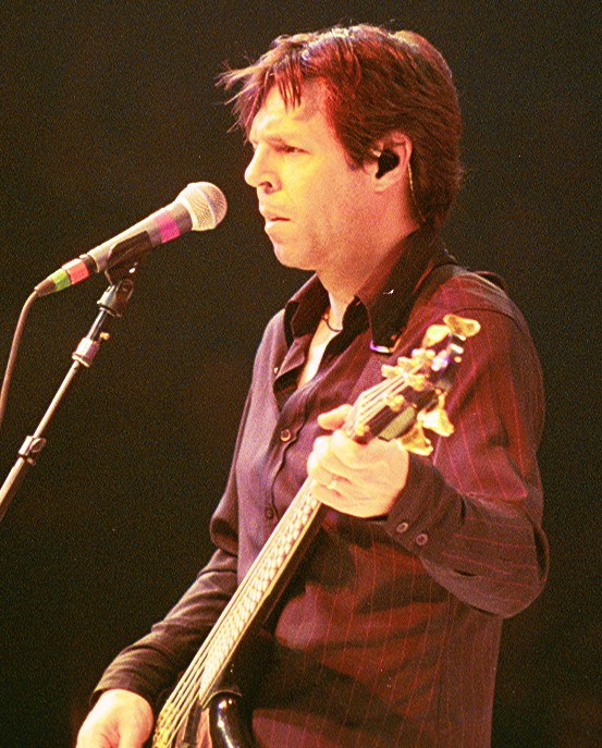 Kasim Sulton in Westbury (Photo by Gary Goveia)