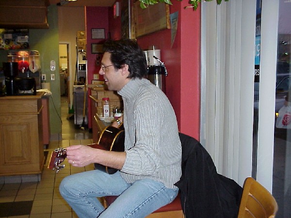 Kasim Sulton in Westbury (Photo by Gary Goveia)