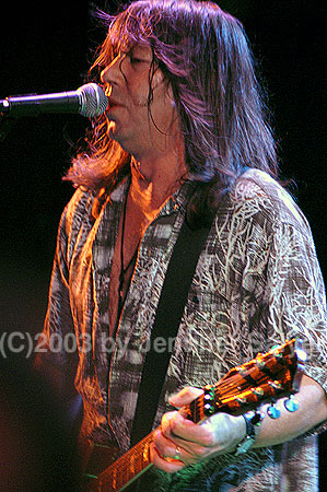 Kasim Sulton as part of The Pat Travers Band 3/22/03 (Photo by Jennifer Salyer)