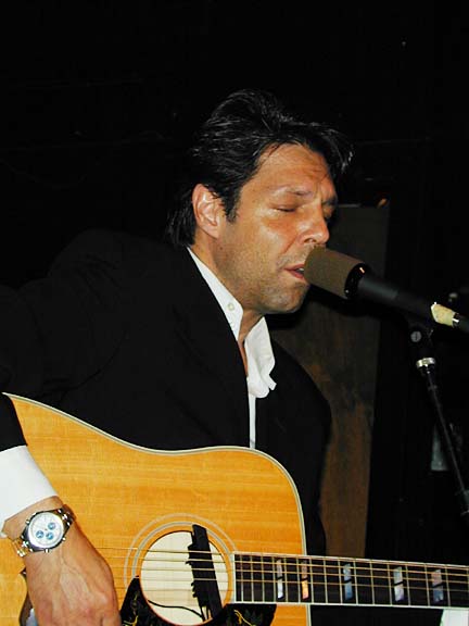 Kasim Sulton at The Abbey Pub, Chicago, 8/10/01 - photo by Dan Locke