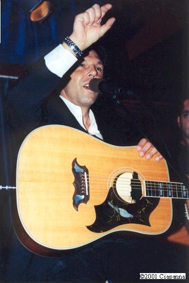 Kasim Sulton at The Tin Angel, Philadelphia, 8/15/01 - photo by Frank Ciapanna