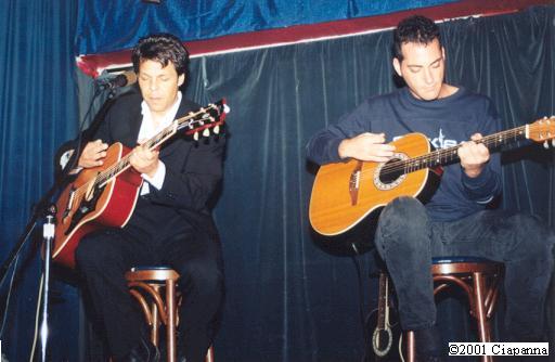 Kasim Sulton at The Tin Angel, Philadelphia, 8/15/01 - photo by Frank Ciapanna