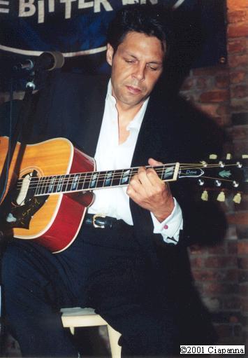 Kasim Sulton at The Bitter End, NYC, 8/18/01 - photo by Frank Ciapanna