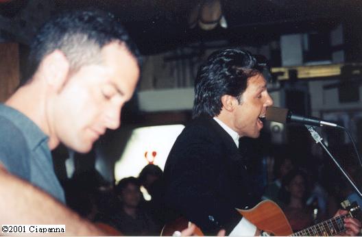 Kasim Sulton at The Bitter End, NYC, 8/18/01 - photo by Frank Ciapanna